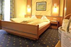 Kat. AA Mehrbettzimmer<br>Beispielzimmer